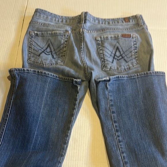 7FAM ‘A’ pocket Blue Flared Jeans w glittery back pockets zipper front size 30 - Picture 10 of 14
